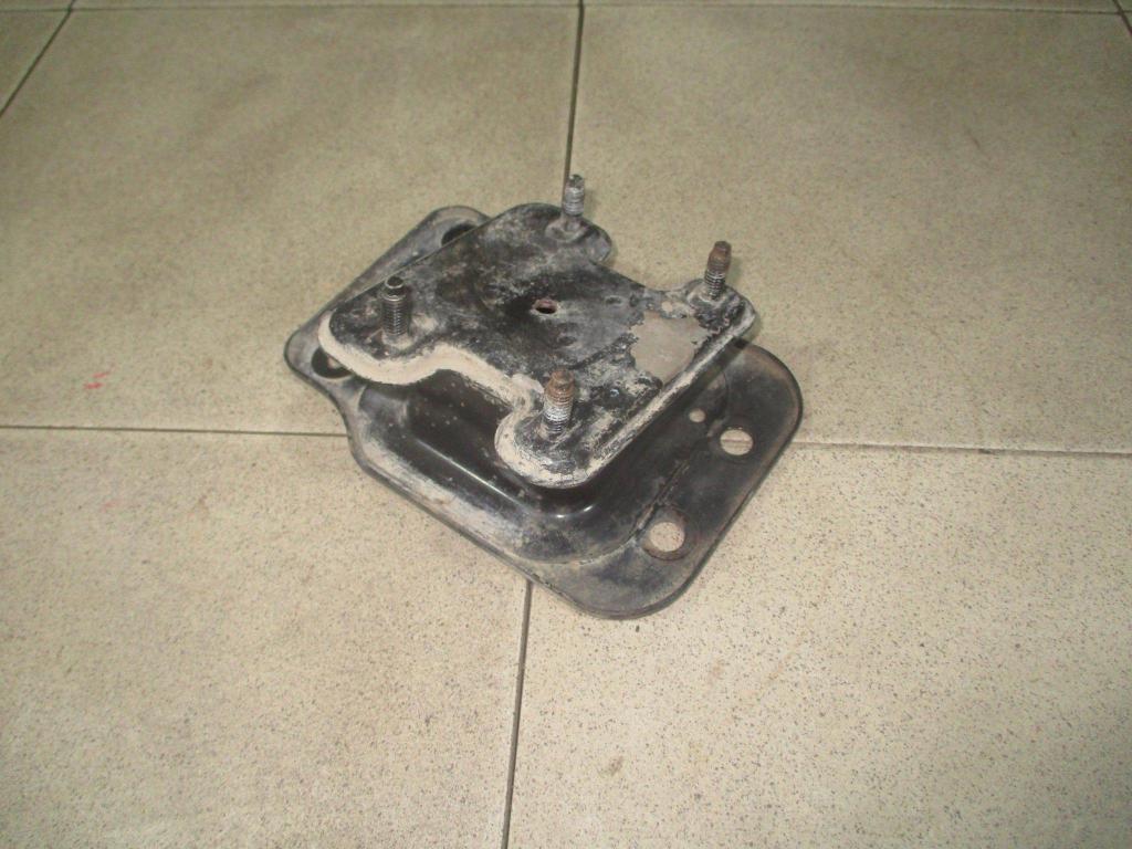 Кронштейн усилителя заднего бампера правый, 1000 рублей, Пермь