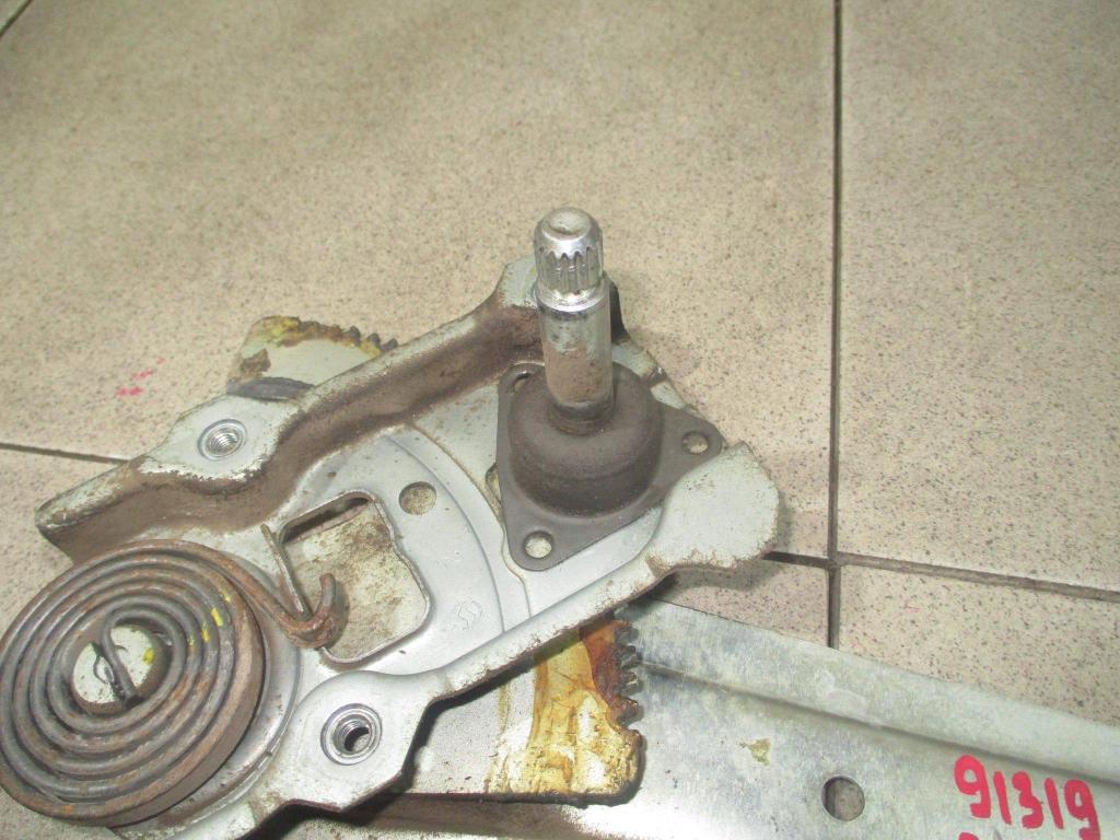 Стеклоподъемник механический задний левый, 550 рублей, Пермь