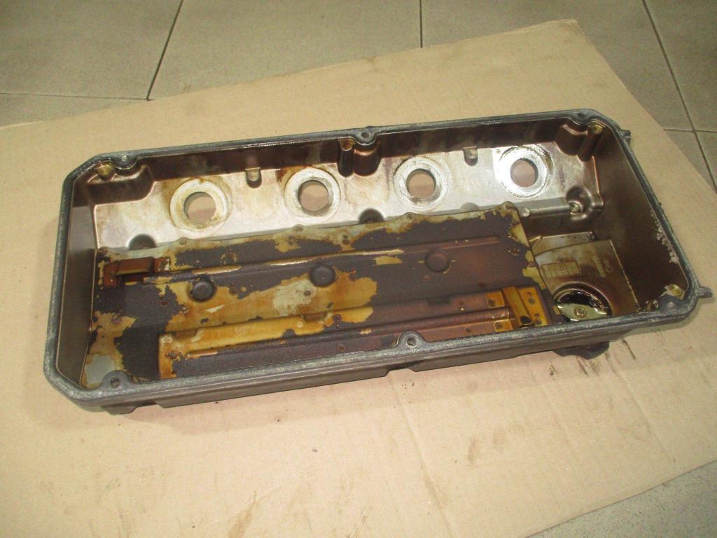 Крышка головки блока клапанная, 2000 рублей, Пермь