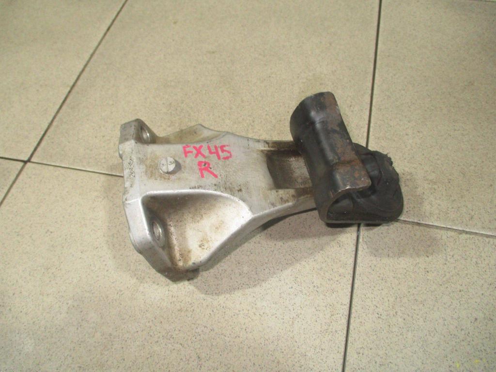 Кронштейн двигателя правый, 1000 рублей, Пермь