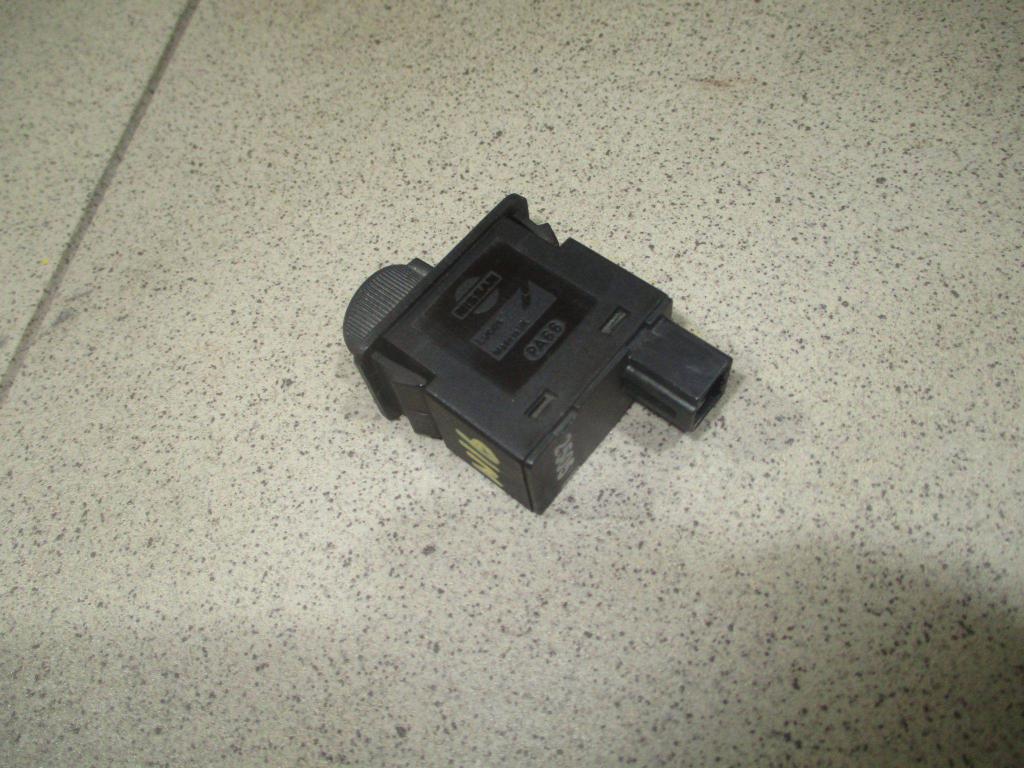 Кнопка корректора фар, 500 рублей, Пермь