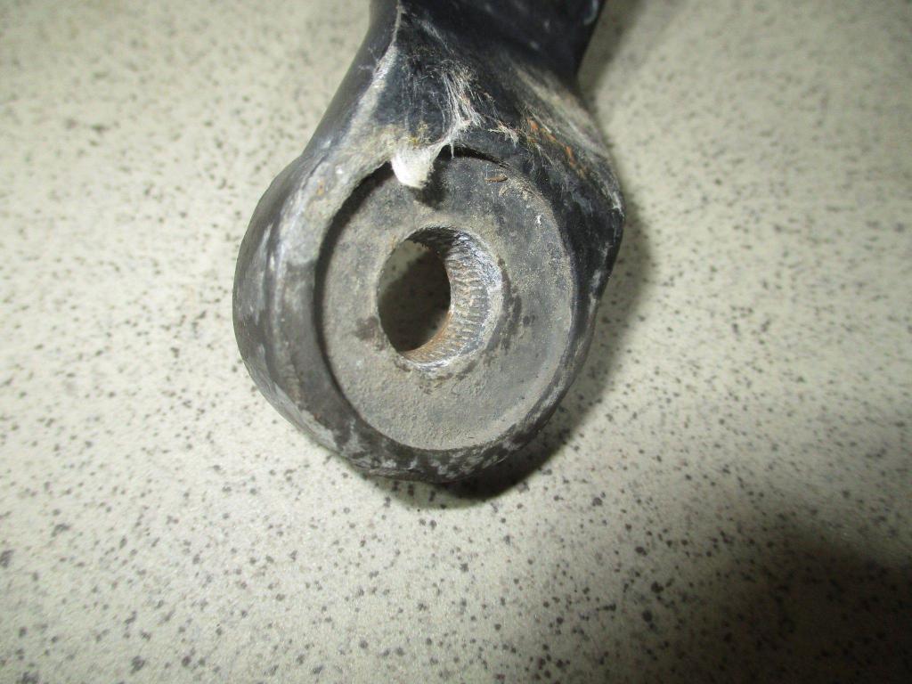 Поводок стеклоочистителя передний правый, 1000 рублей, Пермь