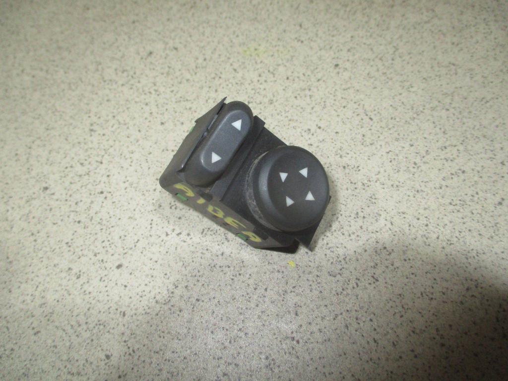 Переключатель регулировки зеркала, 500 рублей, Пермь