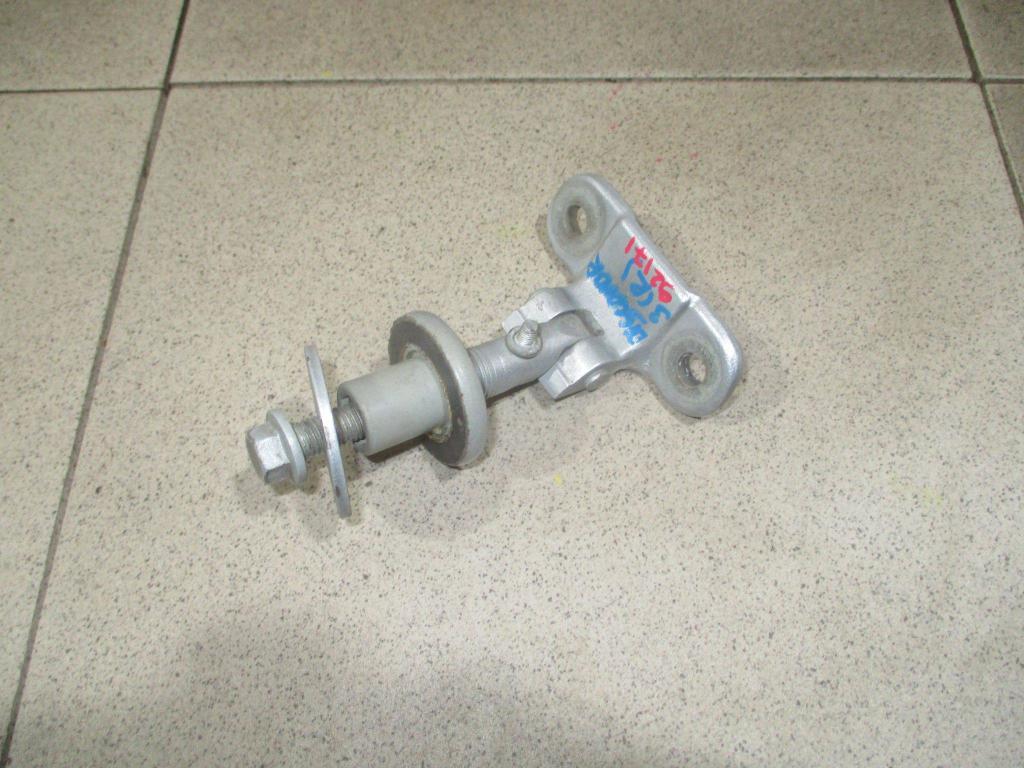 Петля двери багажника верхняя, 1000 рублей, Пермь