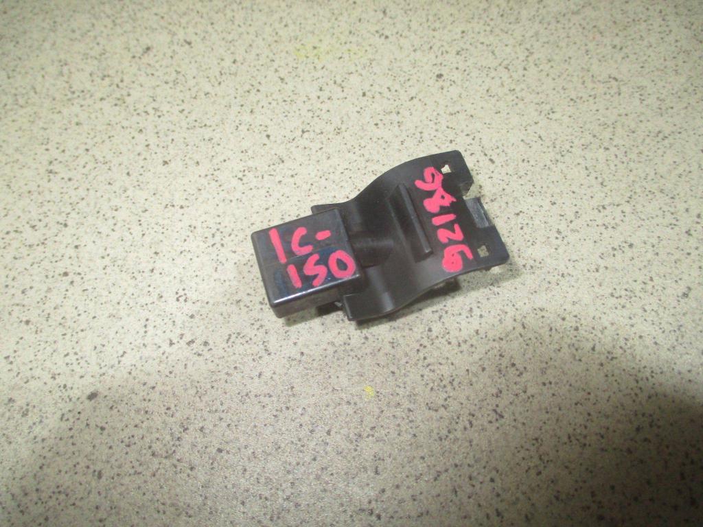 Форсунка омывателя лобового стекла, 500 рублей, Пермь