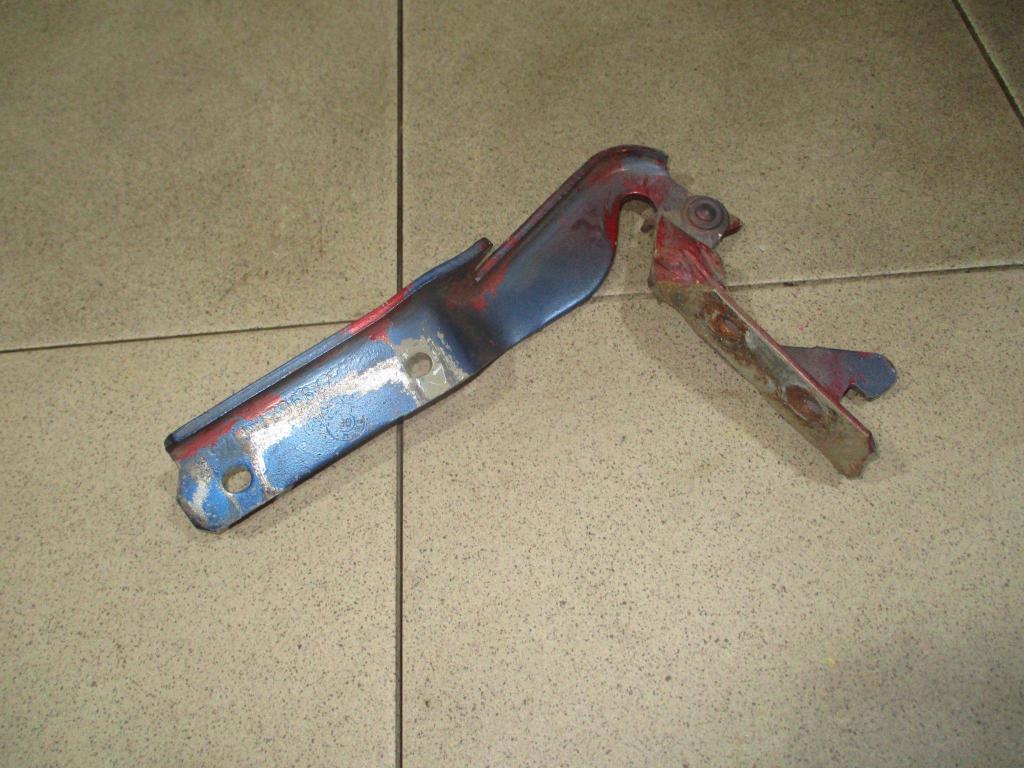 Петля капота левая, 550 рублей, Пермь