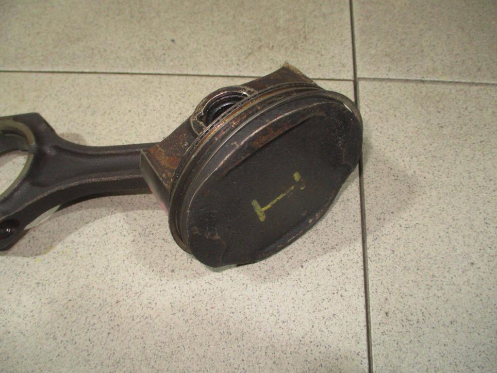 Поршень с шатуном, 3000 рублей, Пермь