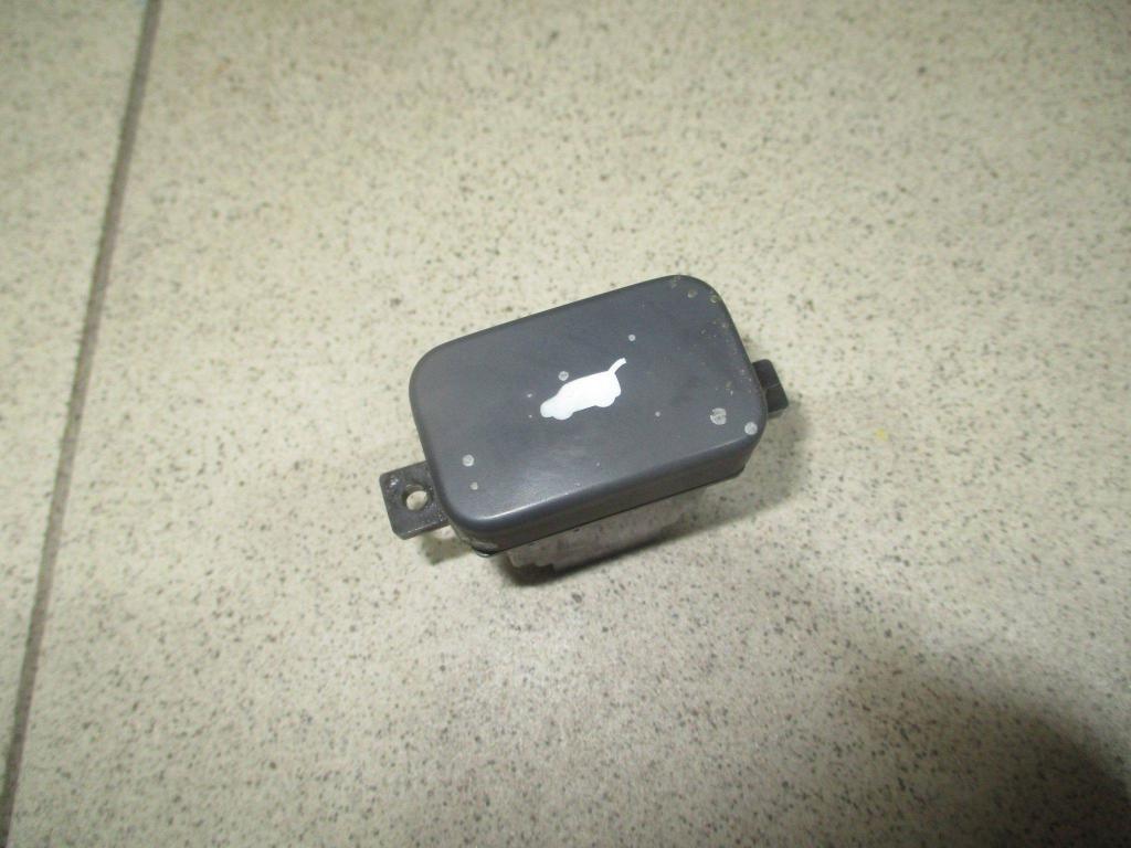 Кнопка открывания багажника, 500 рублей, Пермь