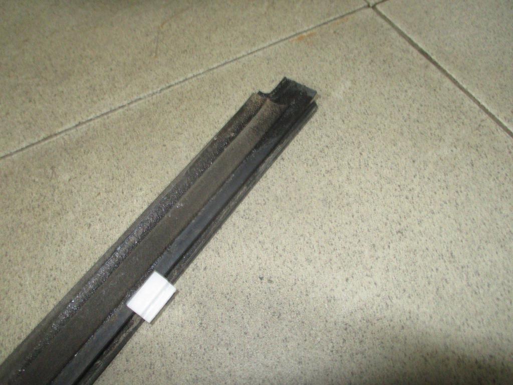 Накладка стекла переднего левого, 1000 рублей, Пермь