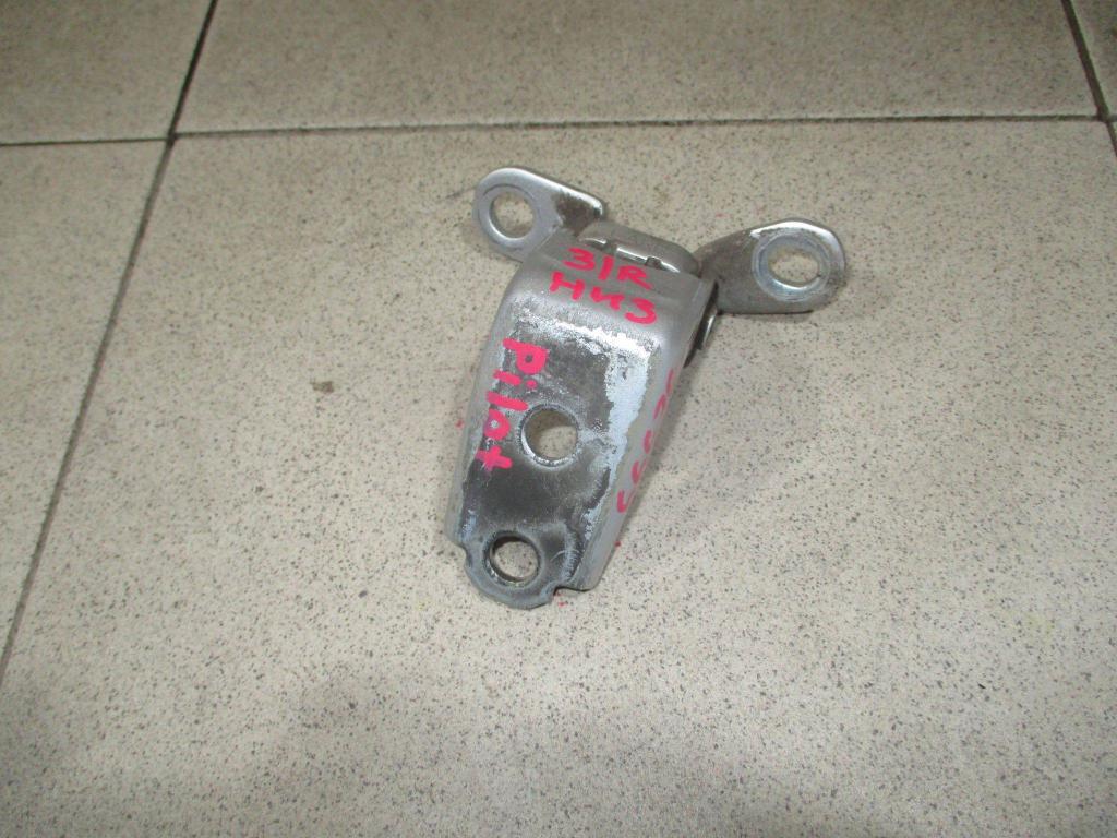 Петля двери задней правой нижняя, 500 рублей, Пермь