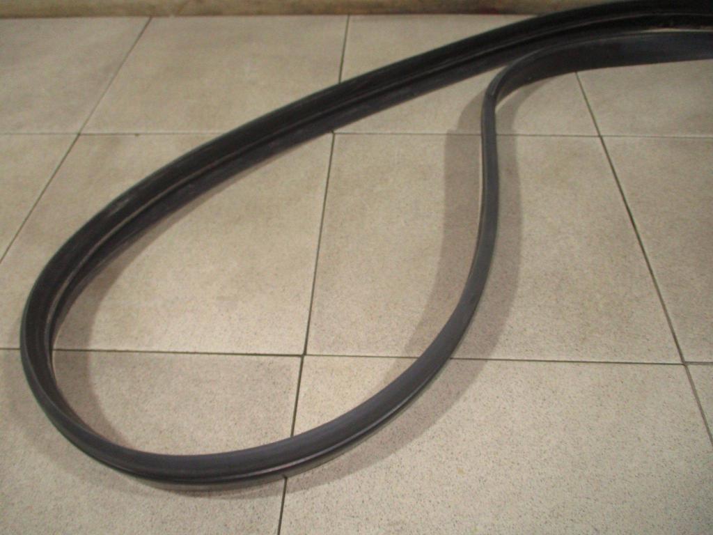 Уплотнитель наружный, 1000 рублей, Пермь