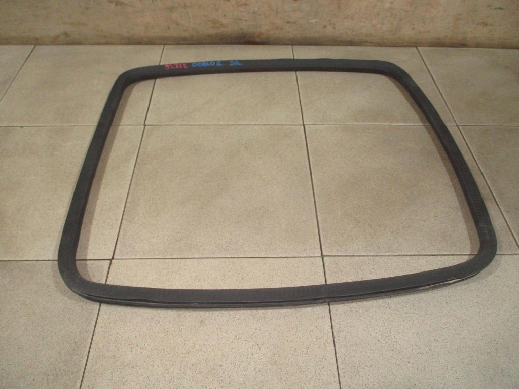 Уплотнитель заднего стекла, 2000 рублей, Пермь