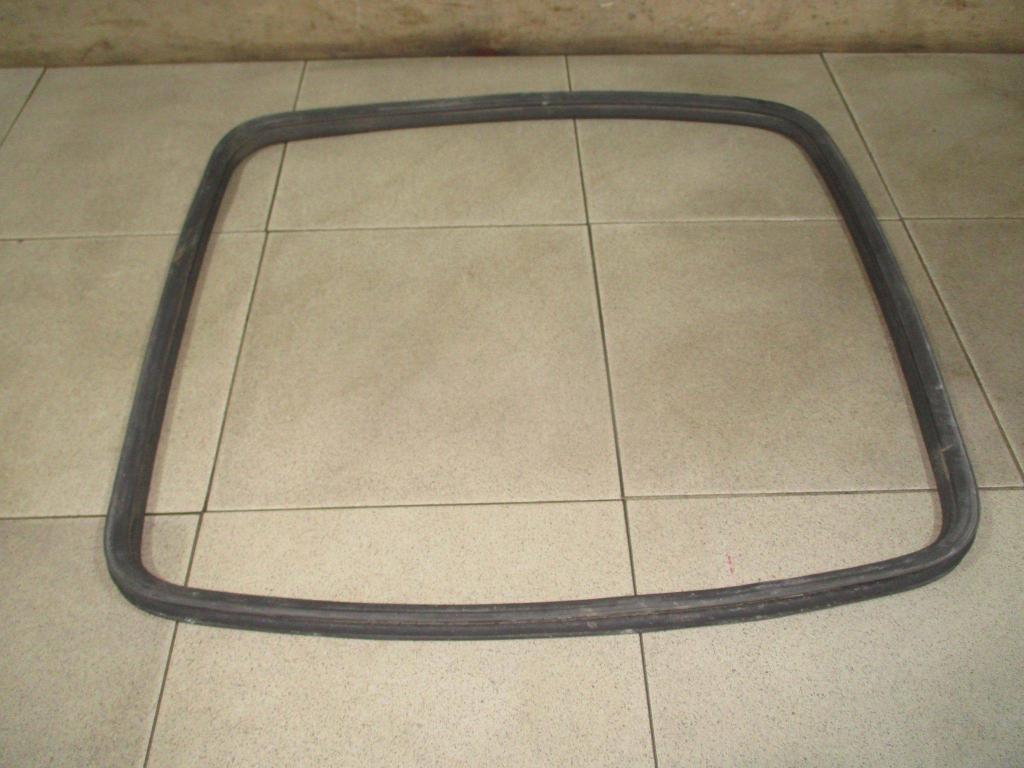 Уплотнитель заднего стекла, 2000 рублей, Пермь