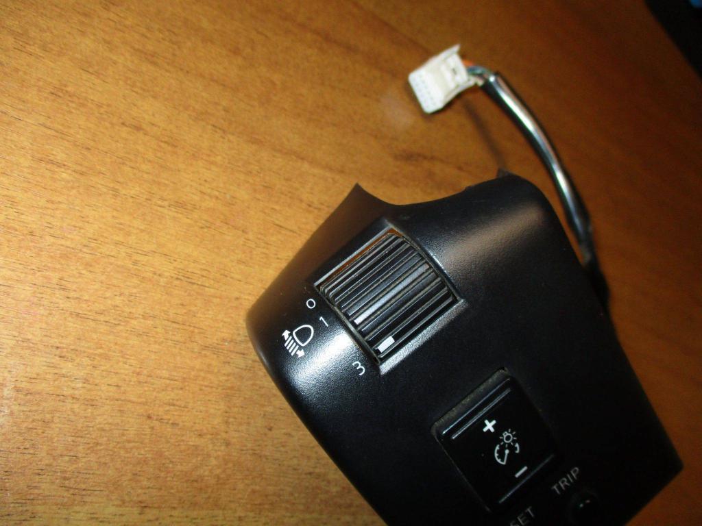 Кнопка корректора фар, 700 рублей, Пермь