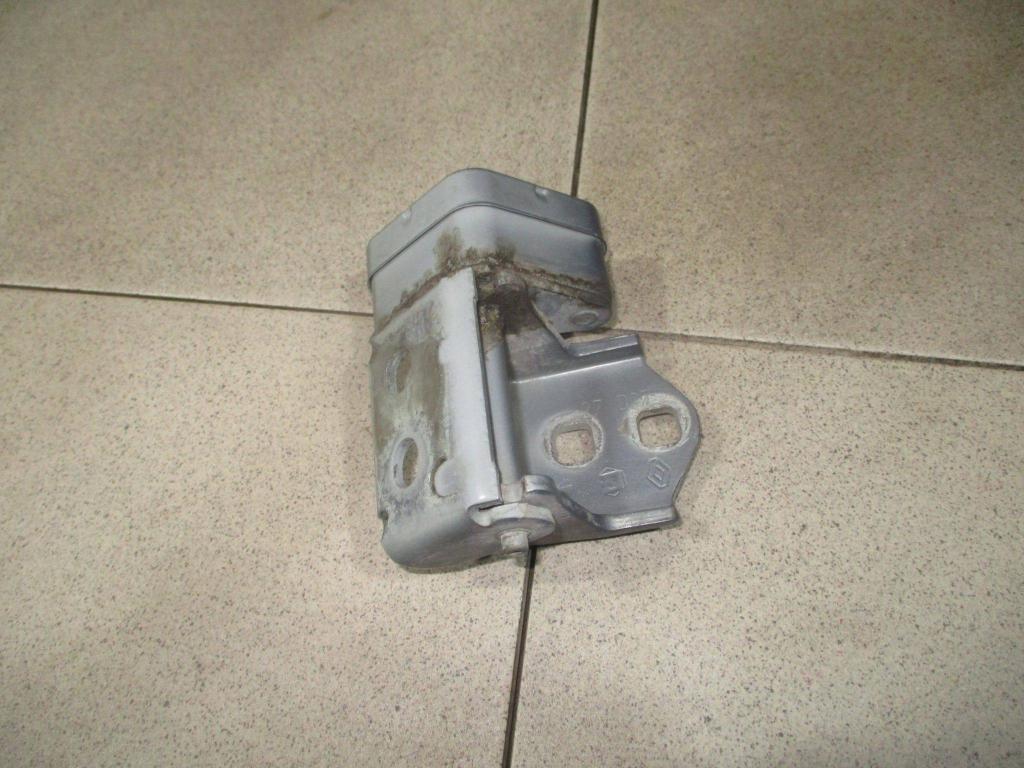 Петля двери задней правой нижняя, 500 рублей, Пермь