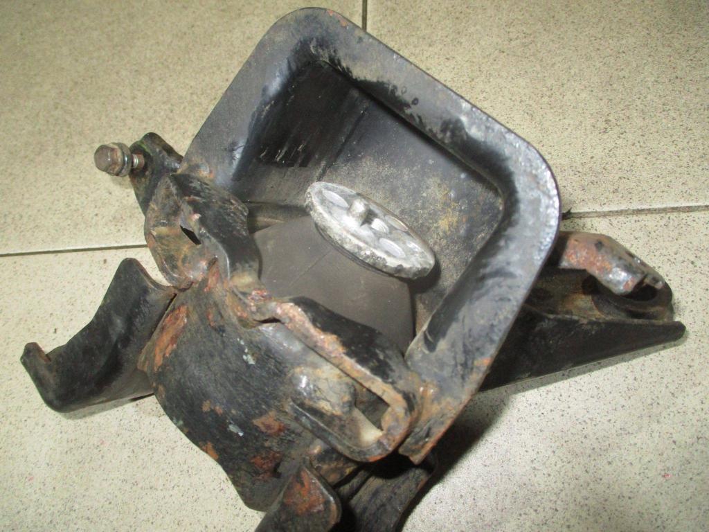 Опора двигателя правая, 3200 рублей, Пермь