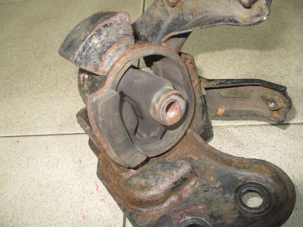 Опора КПП левая, 1600 рублей, Пермь