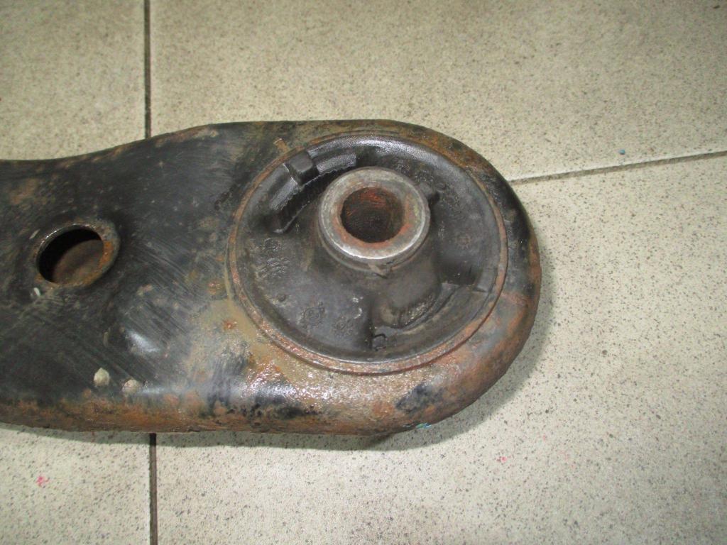 Рычаг передний правый, 2000 рублей, Пермь