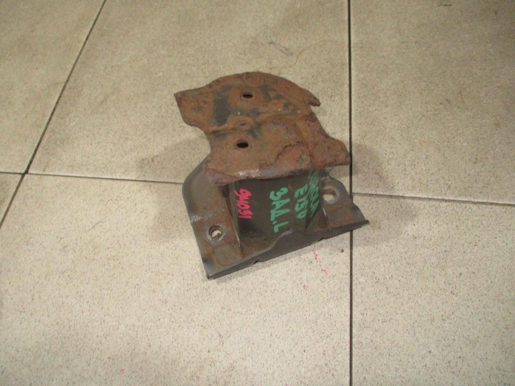 Кронштейн усилителя заднего бампера левый, 1600 рублей, Пермь