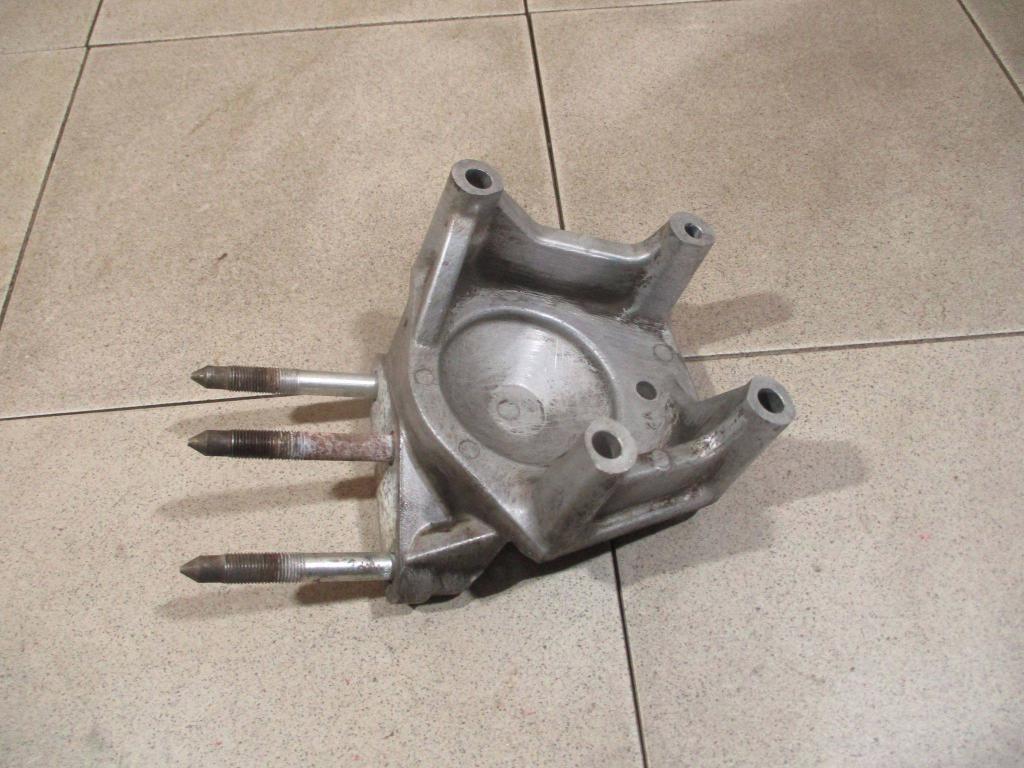 Кронштейн двигателя правый, 1100 рублей, Пермь