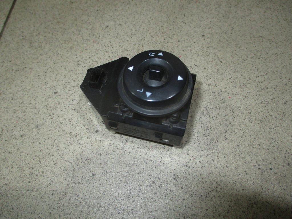 Переключатель регулировки зеркала, 500 рублей, Пермь