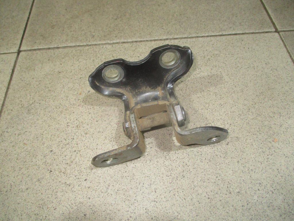 Петля двери задней левой верхняя, 500 рублей, Пермь