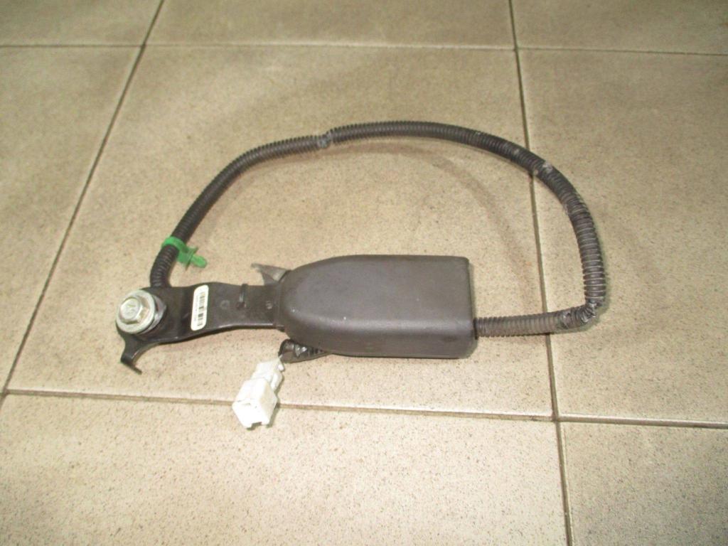 Ответная часть ремня безопасности, 1000 рублей, Пермь