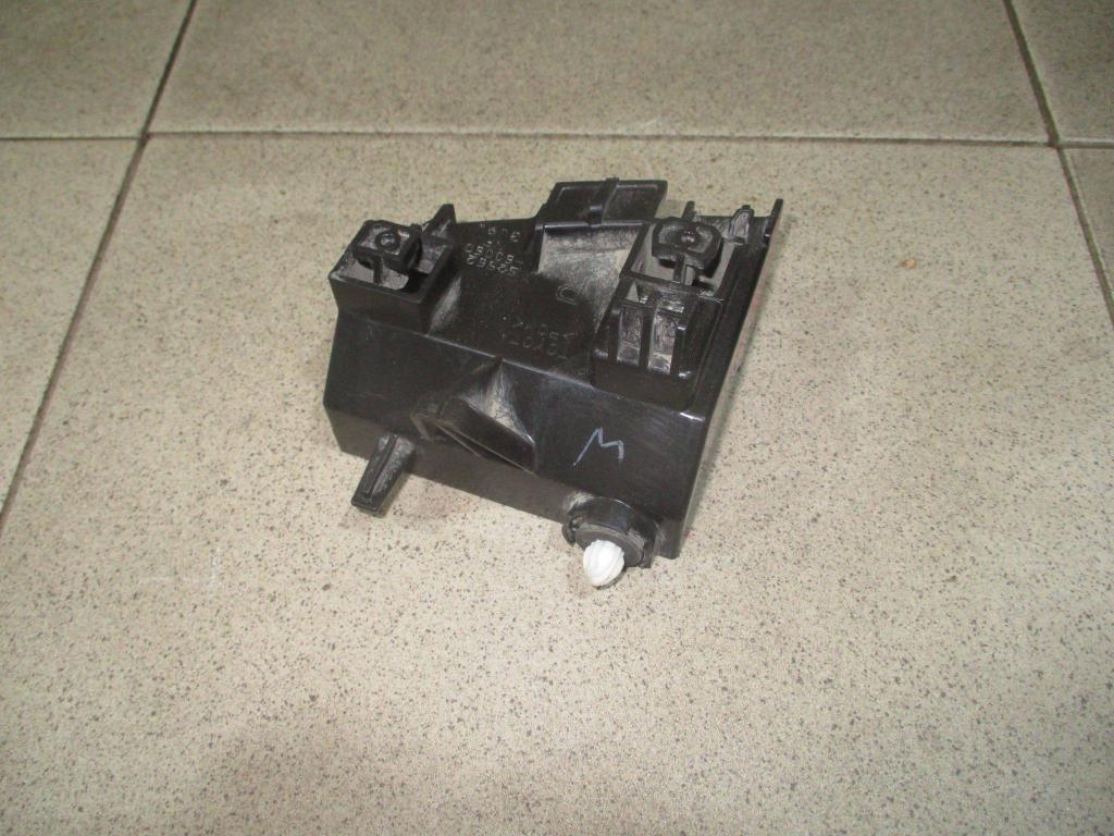 Кронштейн заднего бампера правый, 1000 рублей, Пермь