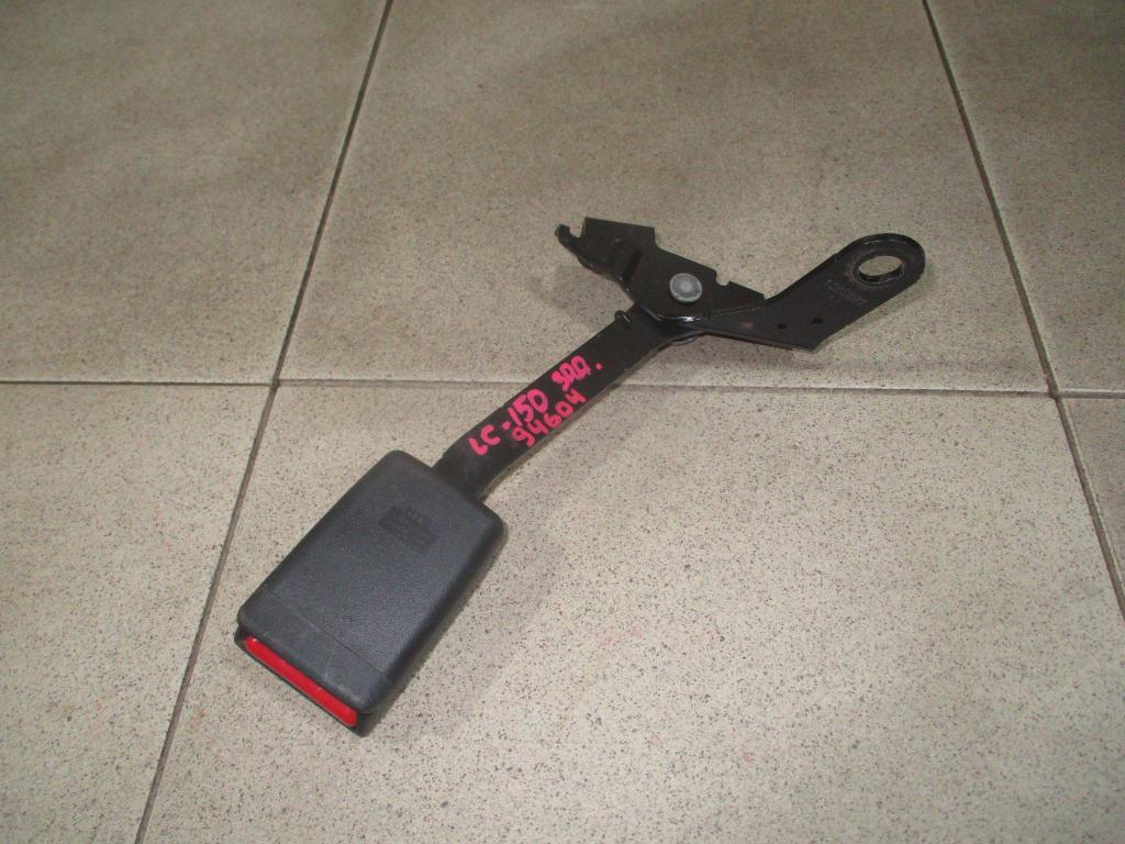 Ответная часть ремня безопасности, 1000 рублей, Пермь