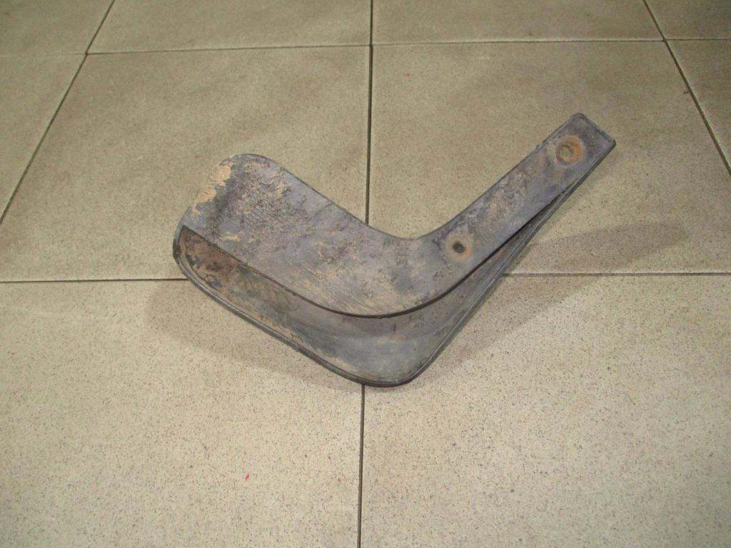 Брызговик передний левый, 500 рублей, Пермь