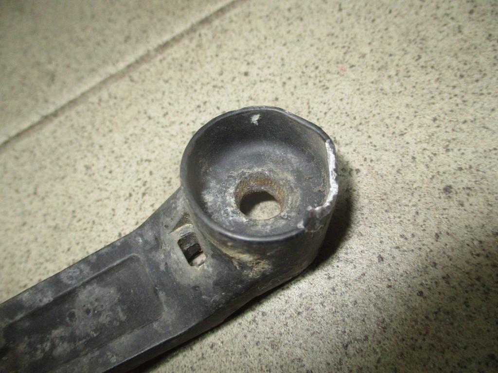 Поводок стеклоочистителя передний правый, 500 рублей, Пермь