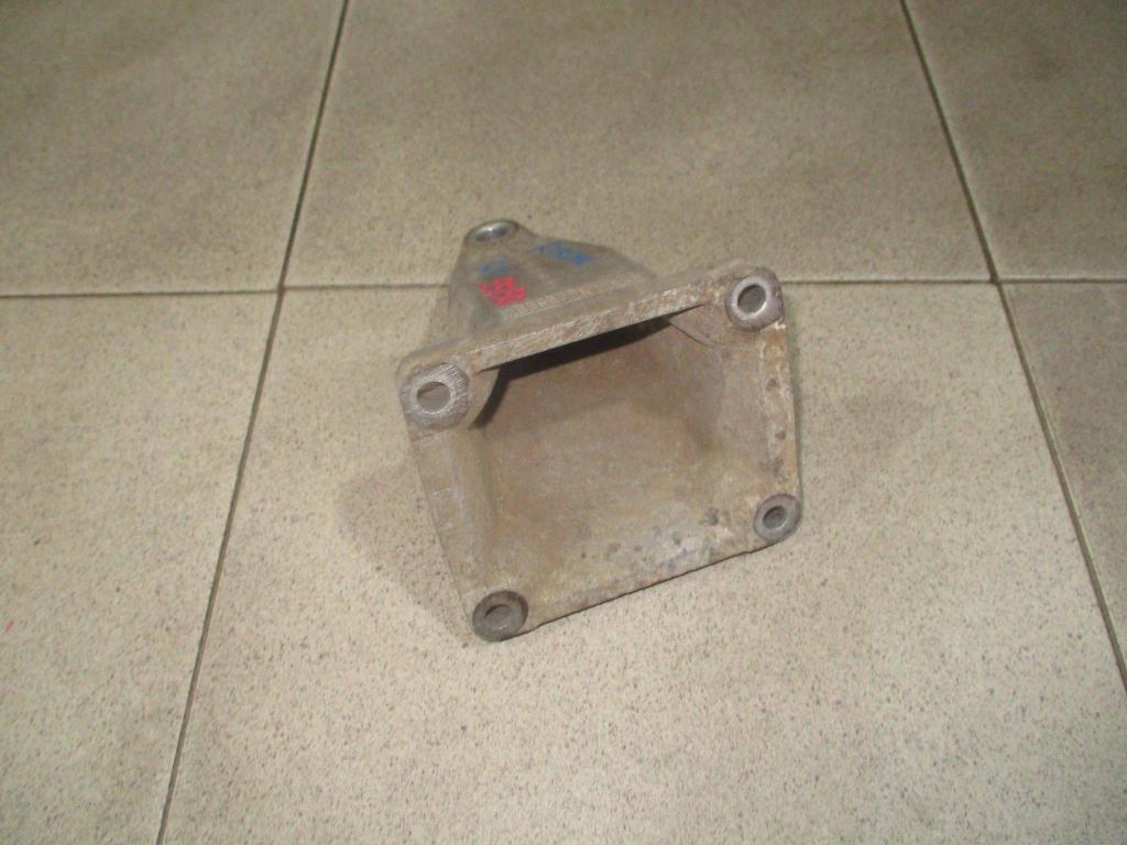 Кронштейн двигателя правый, 1000 рублей, Пермь