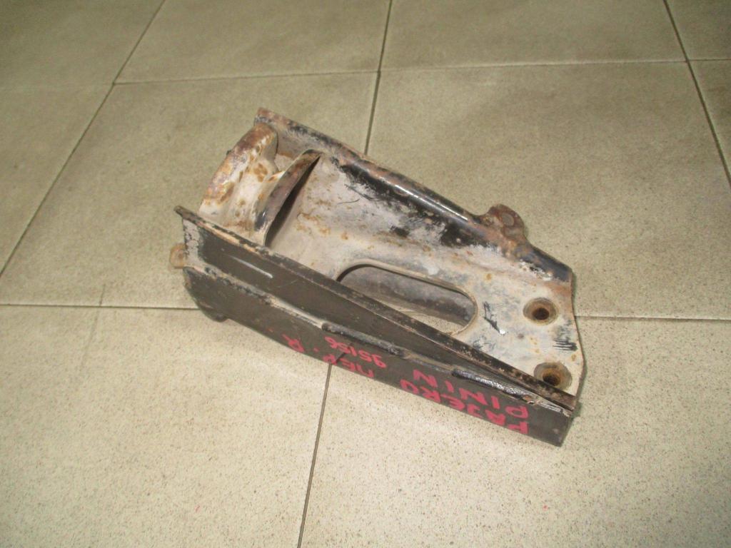 Кронштейн подрамника, 1000 рублей, Пермь