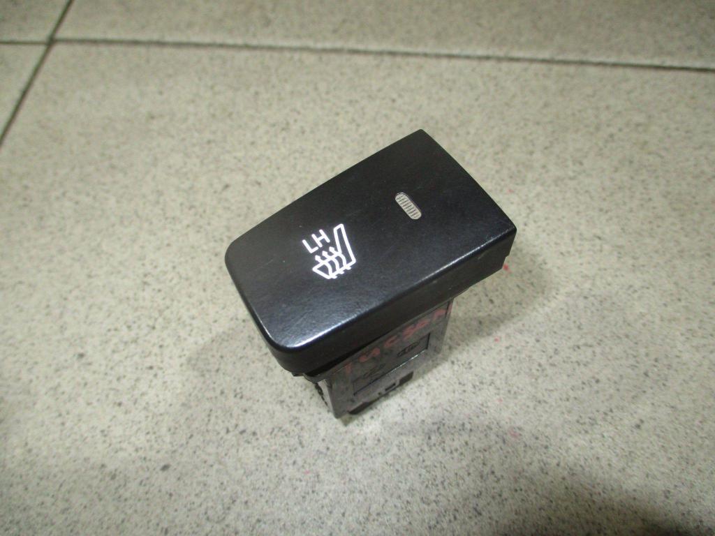 Кнопка обогрева сидений, 500 рублей, Пермь