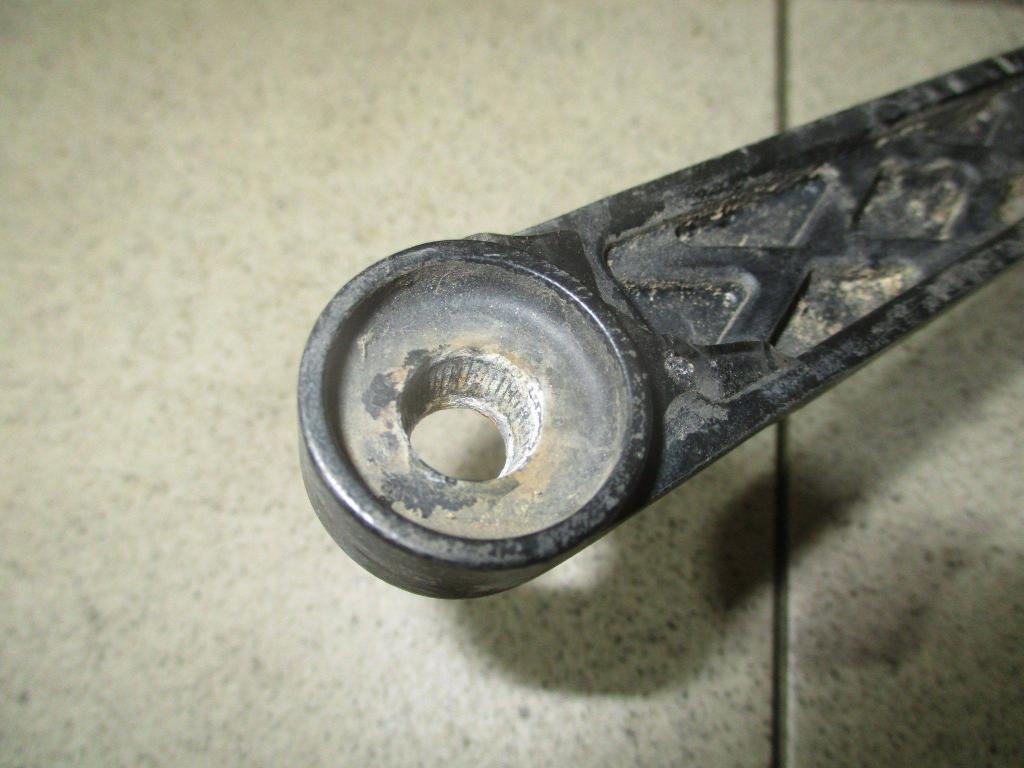 Поводок стеклоочистителя передний левый, 500 рублей, Пермь