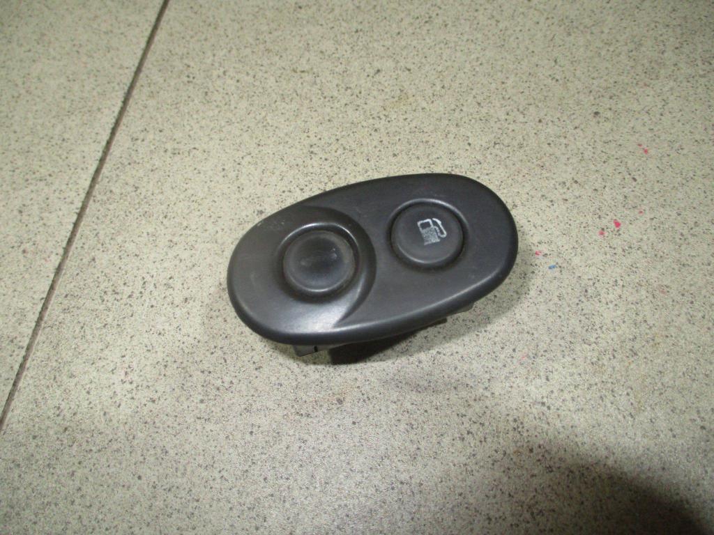 Кнопка открывания багажника, 500 рублей, Пермь