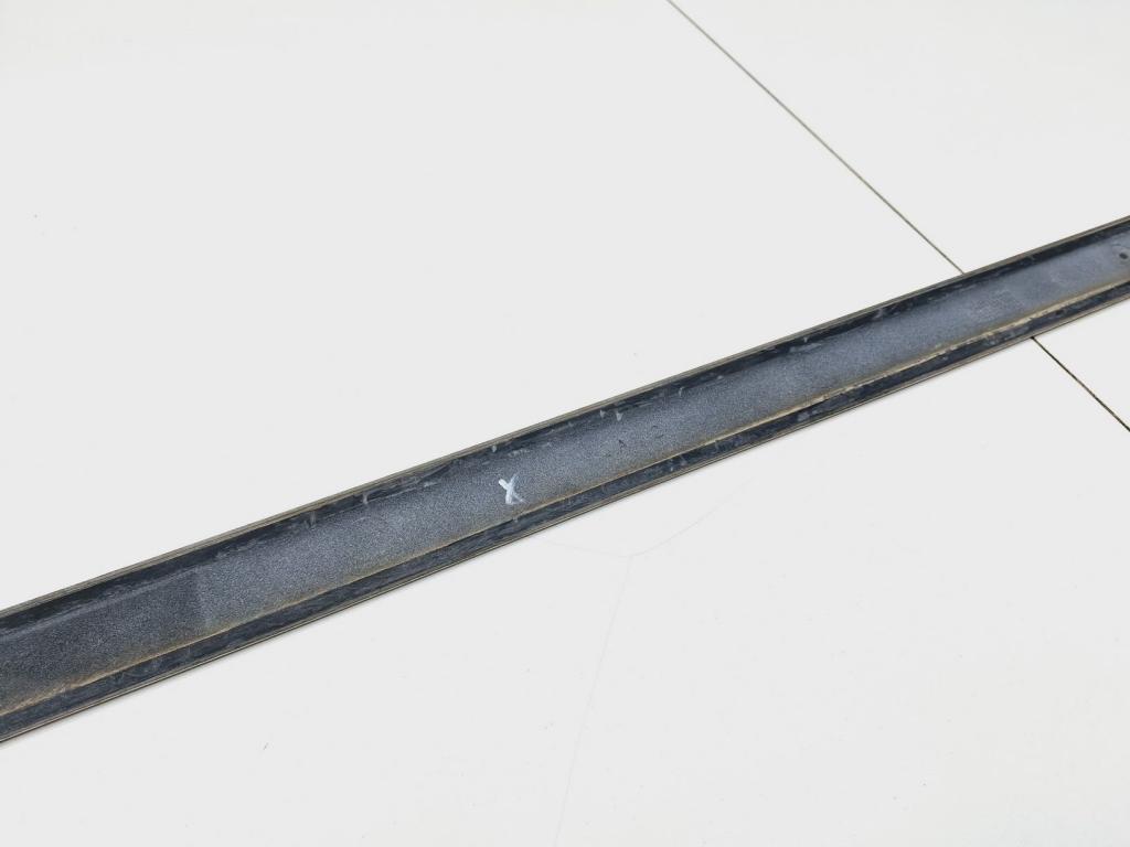 Молдинг передней правой двери, 700 рублей, Пермь