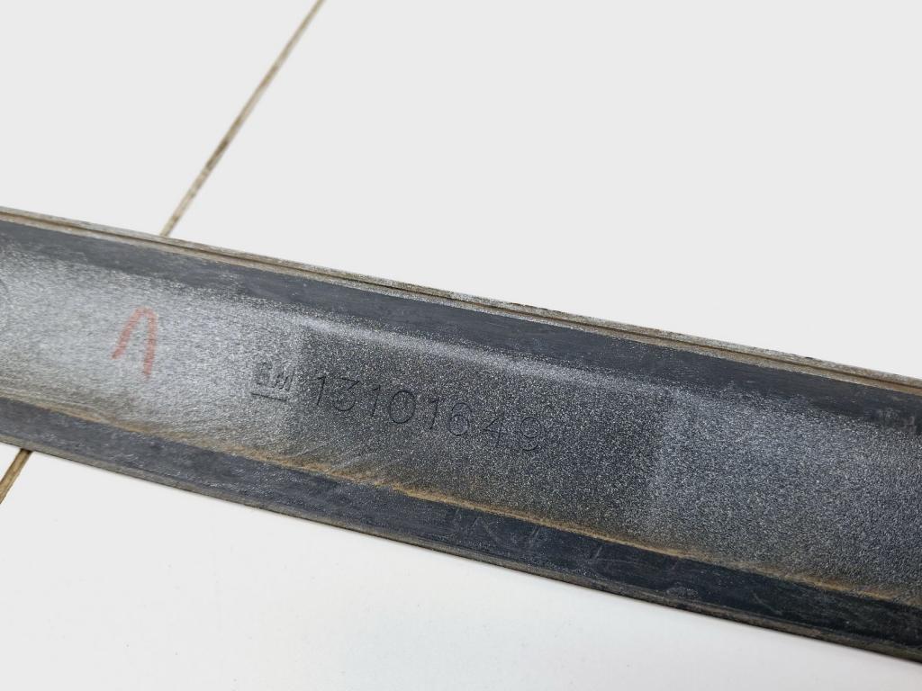 Молдинг передней правой двери, 700 рублей, Пермь