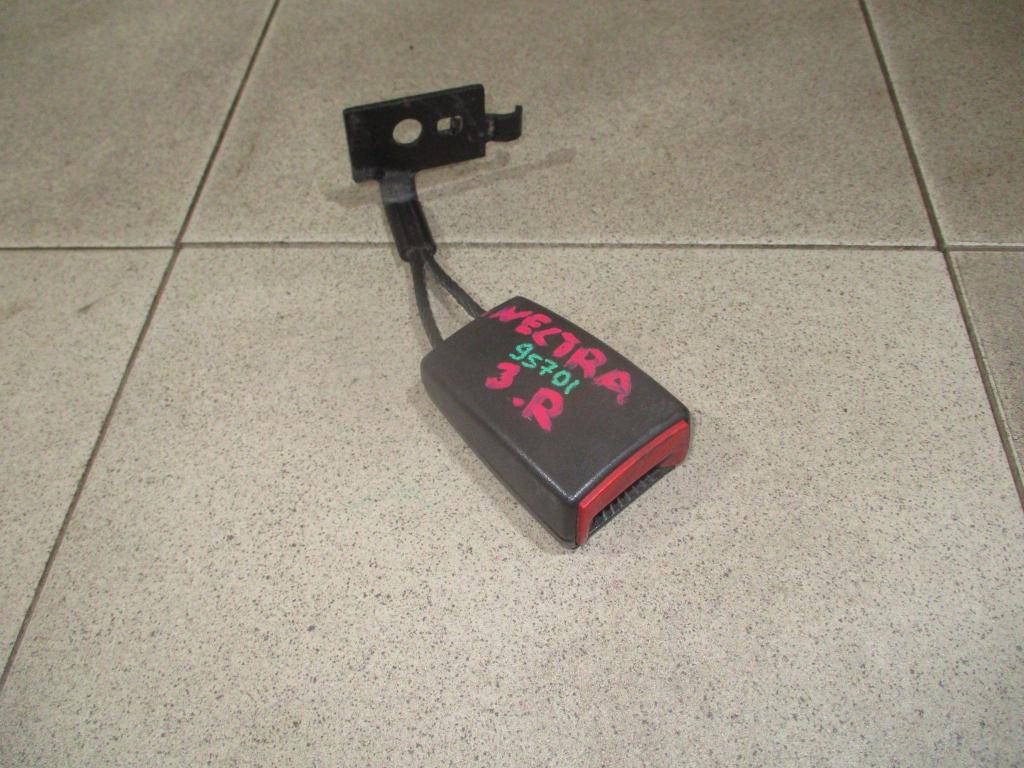 Ответная часть ремня безопасности, 500 рублей, Пермь