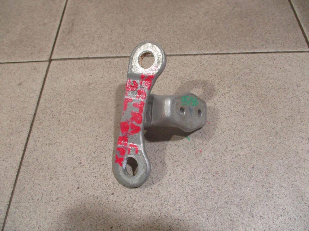 Петля двери задней левой верхняя, 500 рублей, Пермь