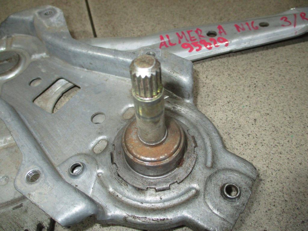 Стеклоподъемник механический задний правый, 500 рублей, Пермь