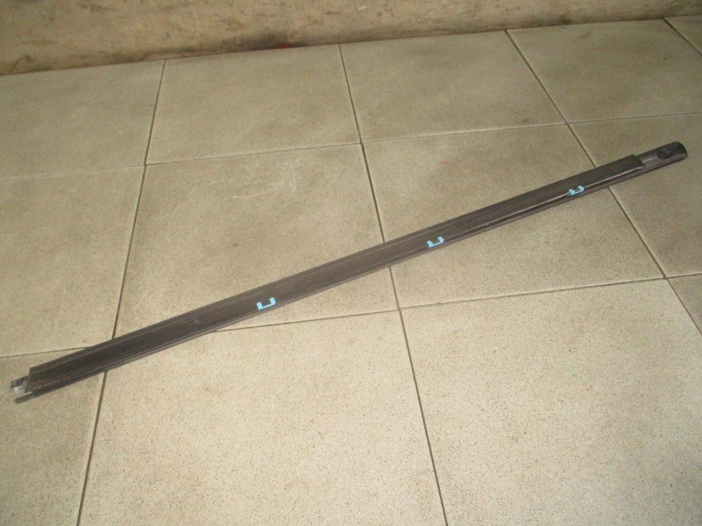 Накладка стекла переднего правого, 700 рублей, Пермь