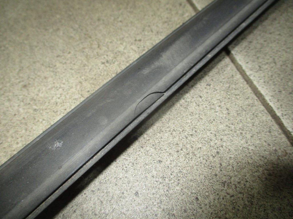 Накладка стекла переднего правого, 700 рублей, Пермь