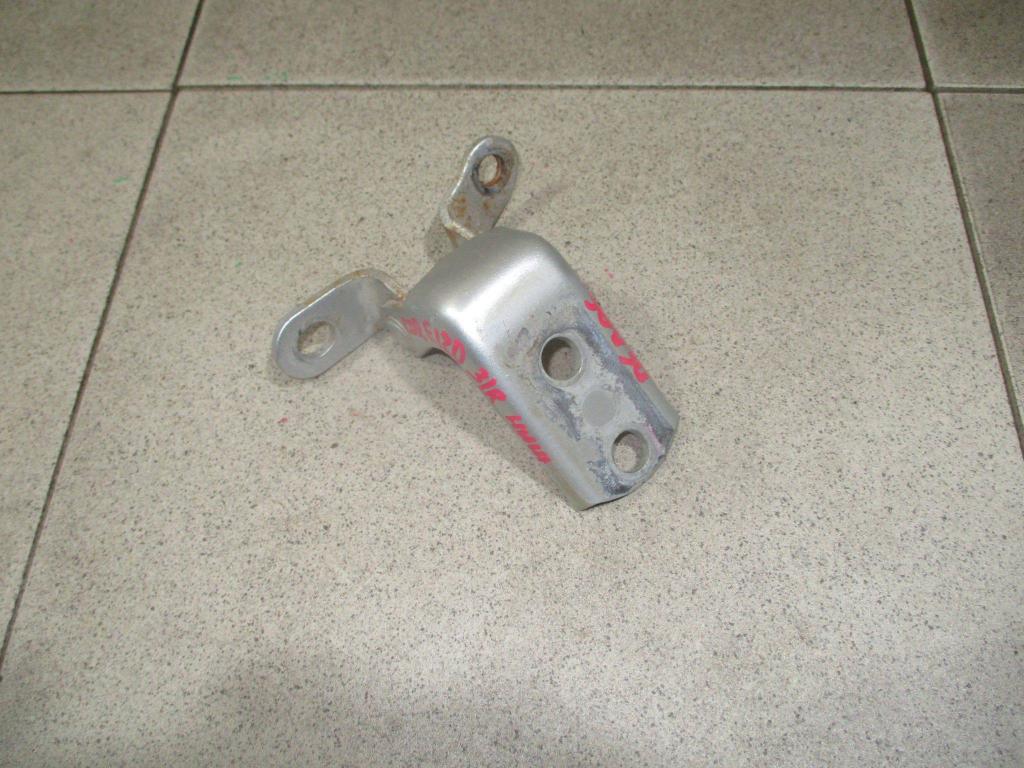 Петля двери задней правой нижняя, 500 рублей, Пермь