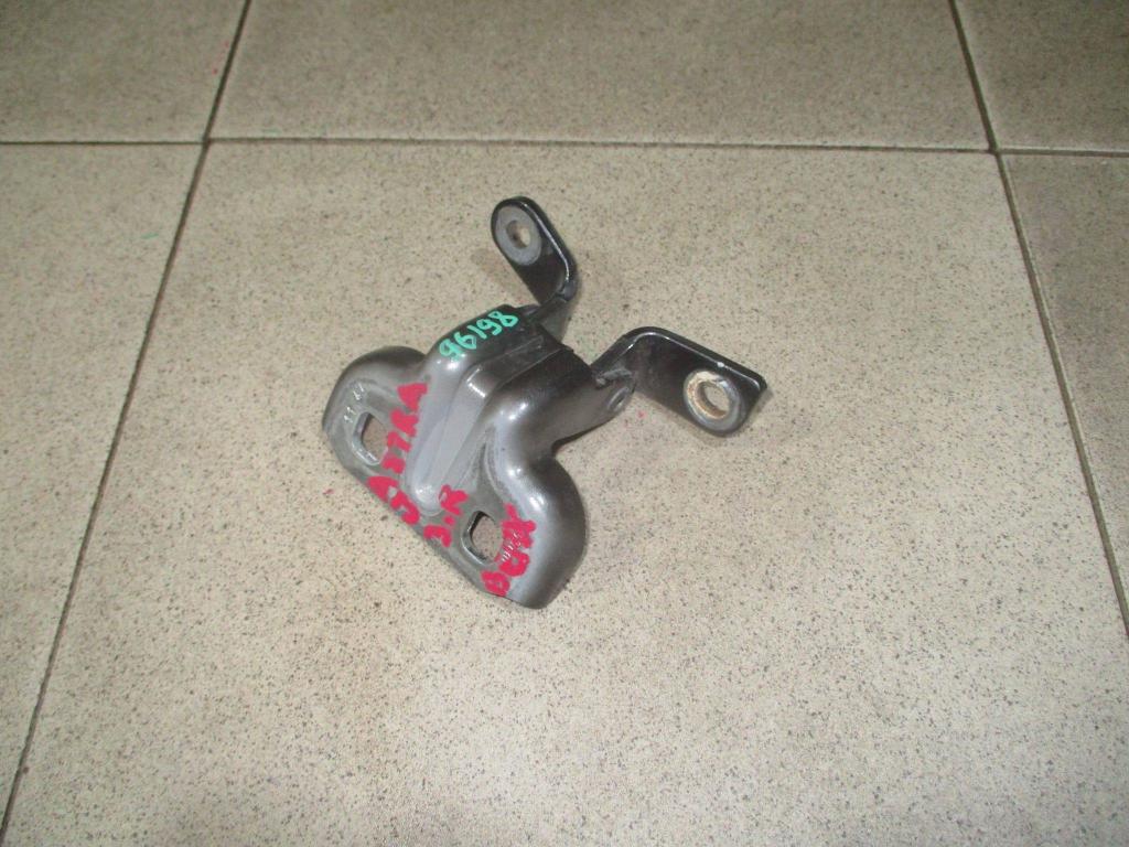 Петля двери задней правой верхняя, 500 рублей, Пермь