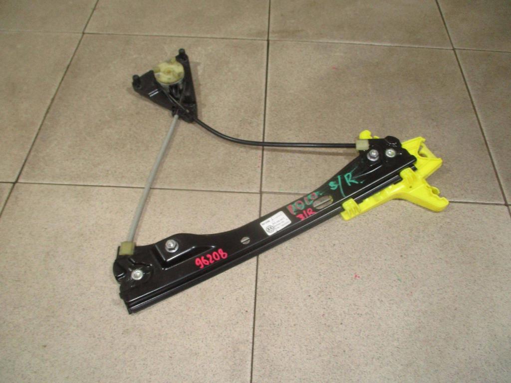 Стеклоподъемник задний правый, 800 рублей, Пермь