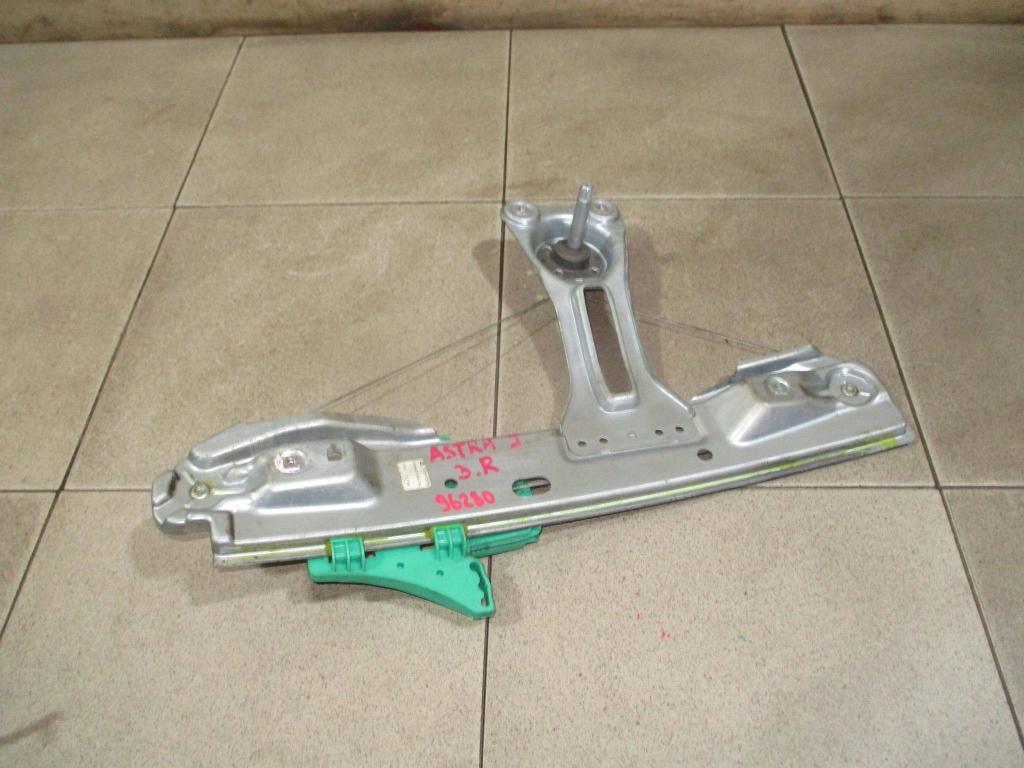 Стеклоподъемник механический задний правый, 500 рублей, Пермь