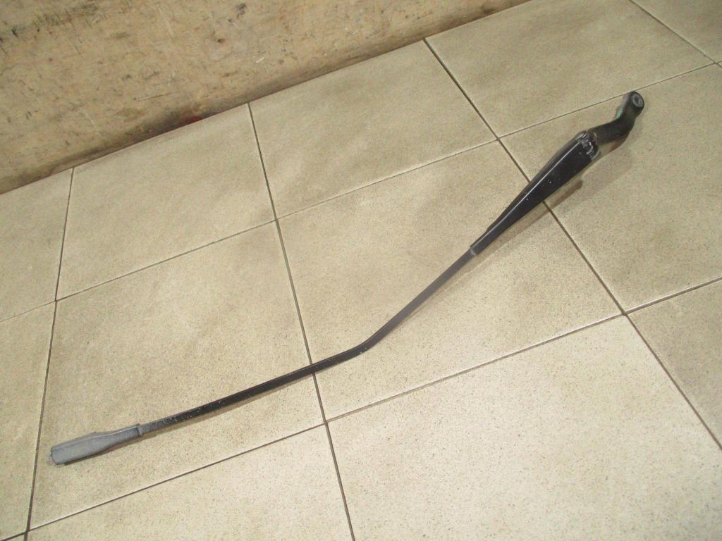 Поводок стеклоочистителя передний правый, 850 рублей, Пермь