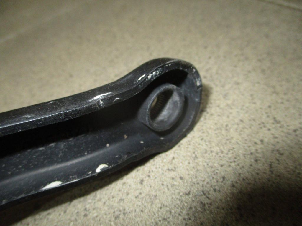 Поводок стеклоочистителя передний правый, 850 рублей, Пермь