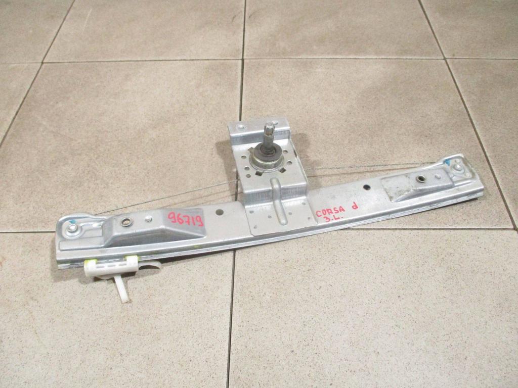 Стеклоподъемник механический задний левый, 550 рублей, Пермь